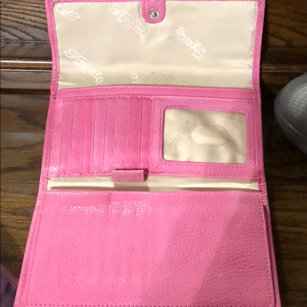 Fossil Wallets - image 4